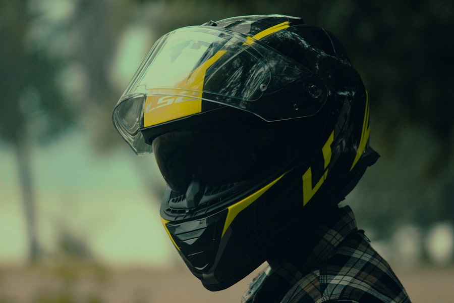 Photo Influencer with helmet