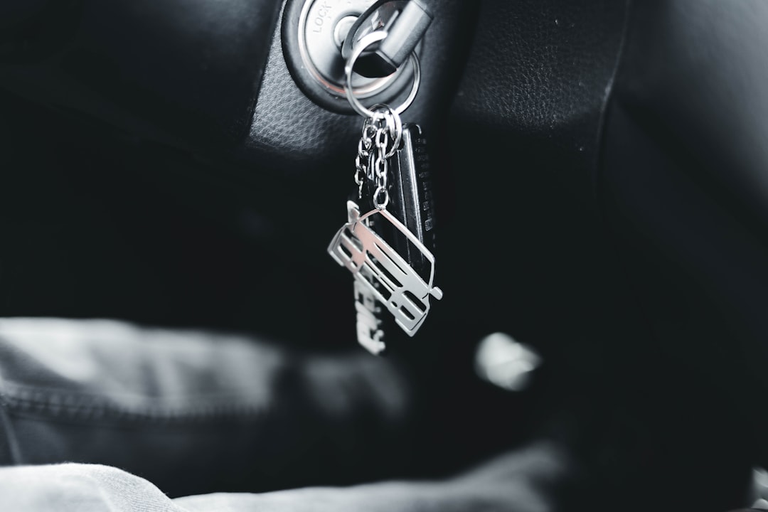 Photo Influencer with keys