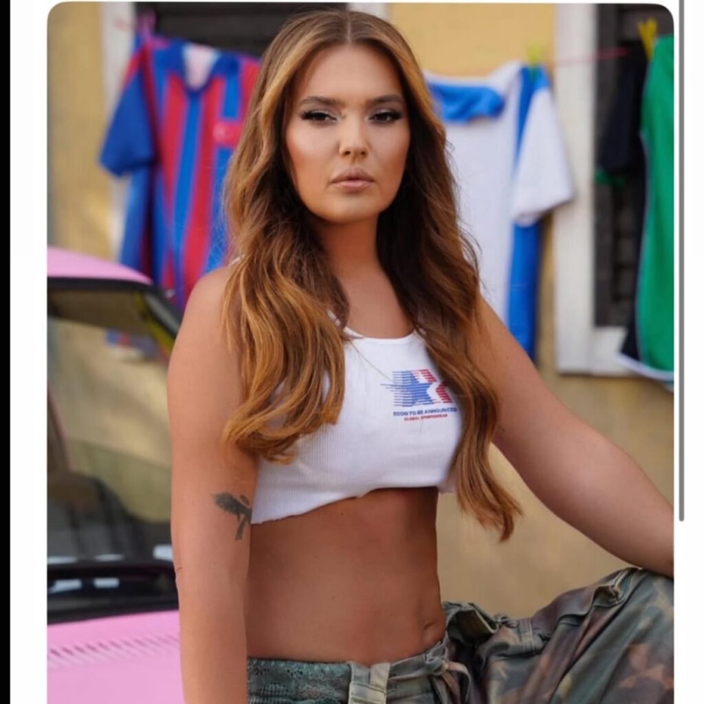 Demet Akalın Profil Fotoğrafı